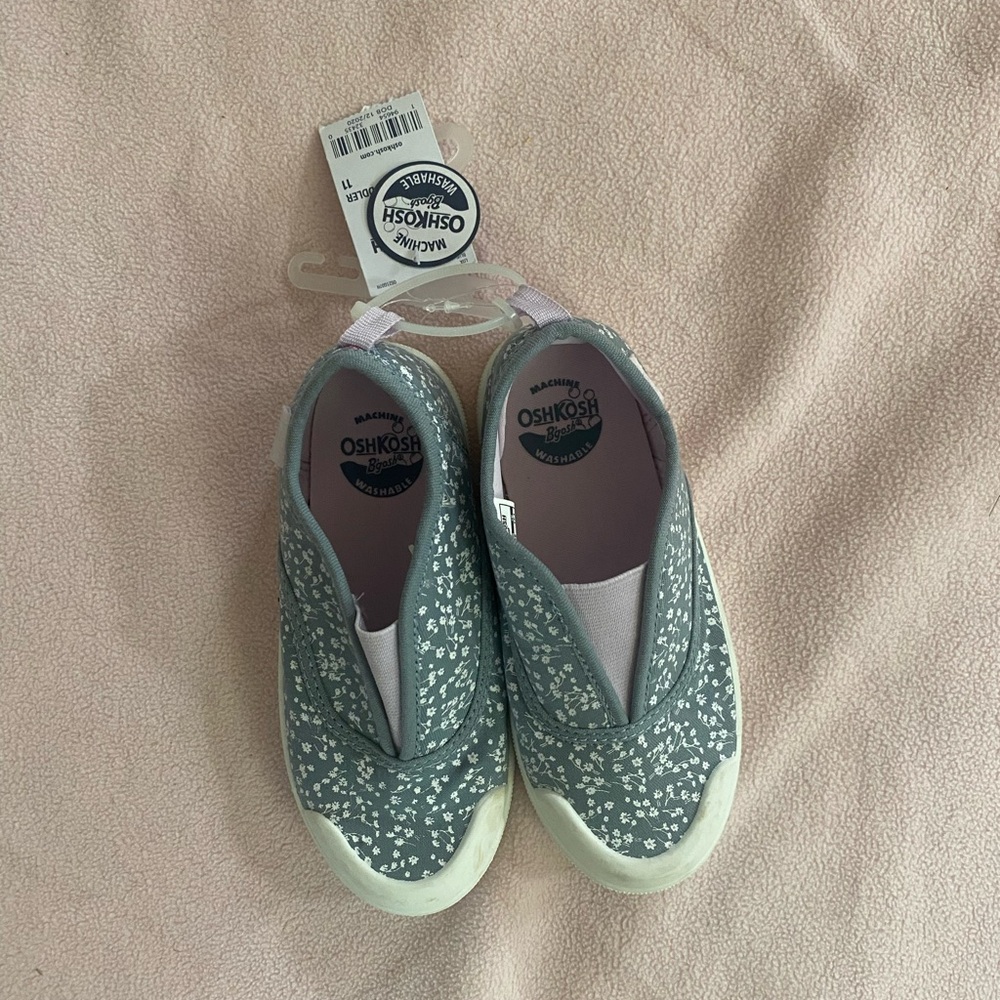 OshKosh B'gosh Blue Floral Slip-On Shoes